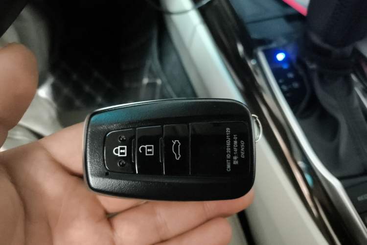 Used Toyota Camry 2019 Revised Version 2.5G Luxury Edition Vehicle Key