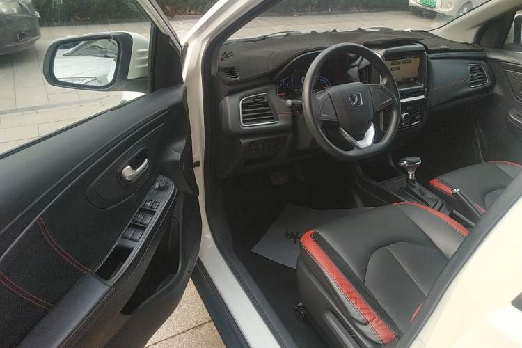 Used Luxgen U5 SUV 2017 1.6L CVT Knight Edition
