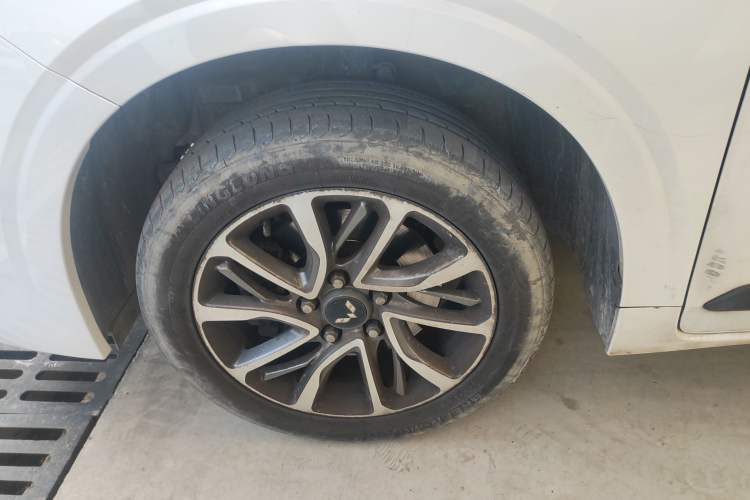 Used Wuling Jiachen 2022 1.5L Manual Enjoyment Elite Model
