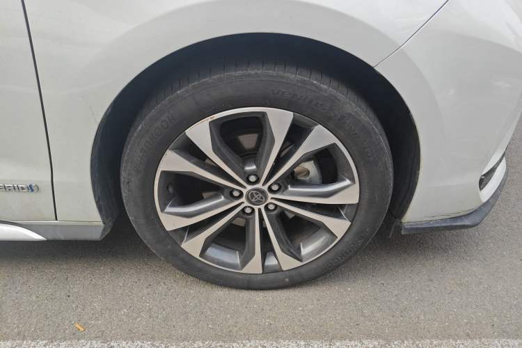 Used Toyota Granvia 2023 2.5L Hybrid Prestige PLUS Edition