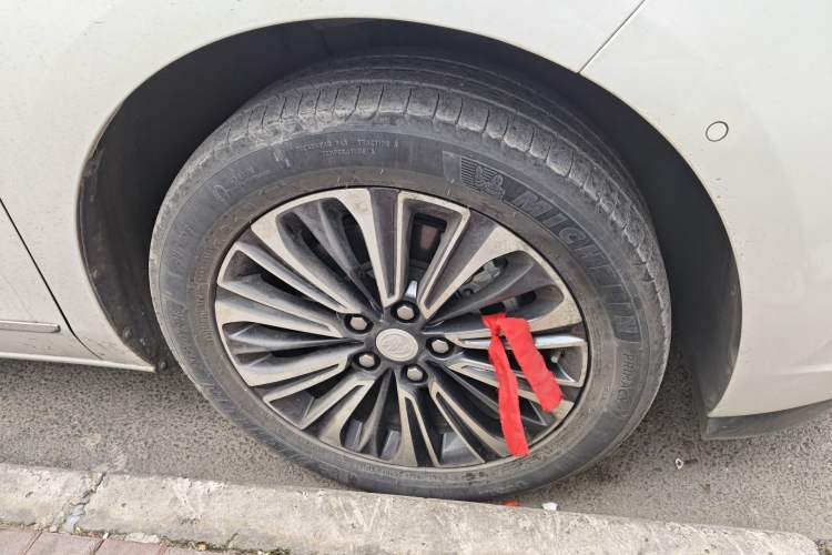 Used Buick GL8 2021 ES Landtrek 653T Luxury Model
