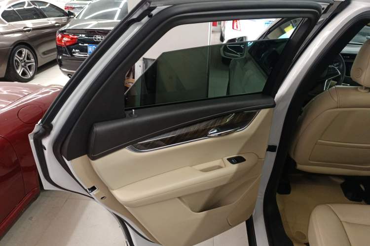 Used Cadillac XT5 2018 25T Luxury Model