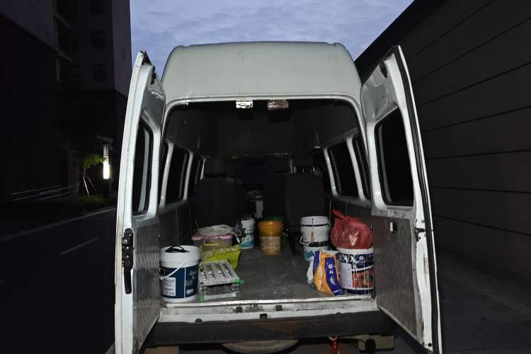 Used JMC Transit 2019 2.8T Commercial Version Long Wheelbase High Roof 6-Seater Rear Single Tire China VI Emission Standard – JX493
