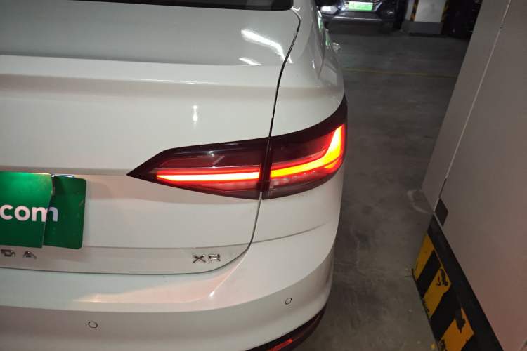 Used Volkswagen Lavida 2023 New Sharp 1.5L Automatic Excellent New Edition
