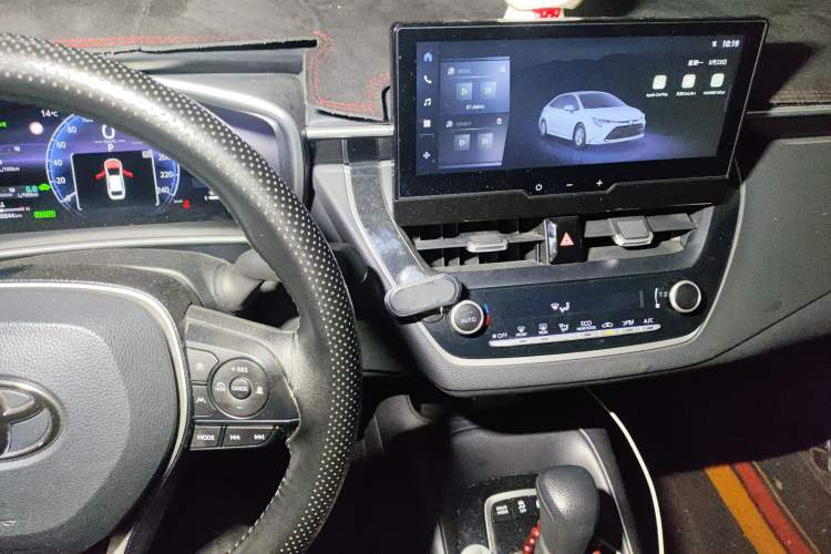 Used Toyota Levin 2023 Smart Electric Hybrid Dual-Engine 1.8L Luxury Edition Audio And AC Panel