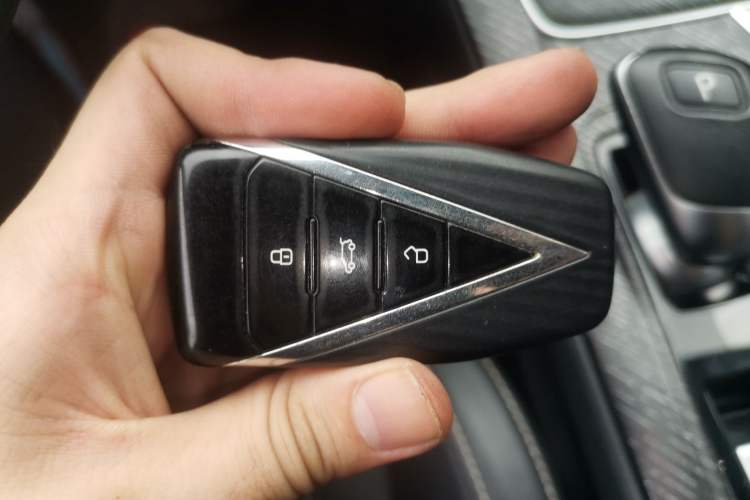 Used Venucia V 2021 260T Idol Edition