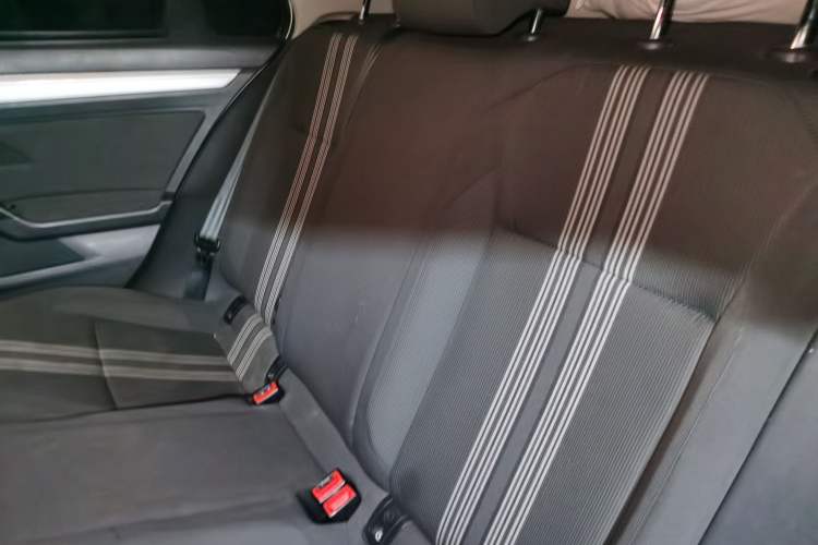 Used Volkswagen Lamando 2017 230TSI DSG Fashion Edition Left Rear Seat