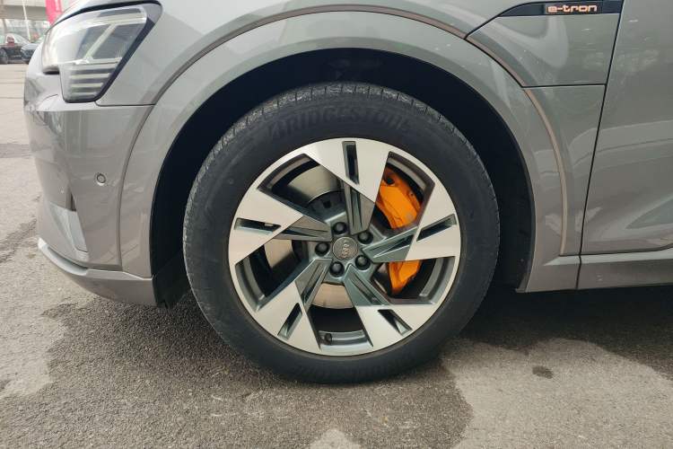 Used Audi e-tron 2019 55 quattro Technology Edition