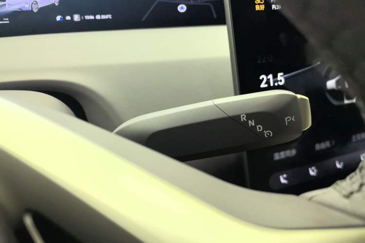 Used Avatr 06 2025 Pro Range-Extended Edition Gear Lever