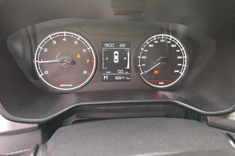 Used Geely Auto Vision X6 2021 PRO 1.4T Manual Luxury Model Odometer Close Up