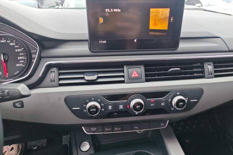 Used Audi A4L 2019 40 TFSI Ambition China VI