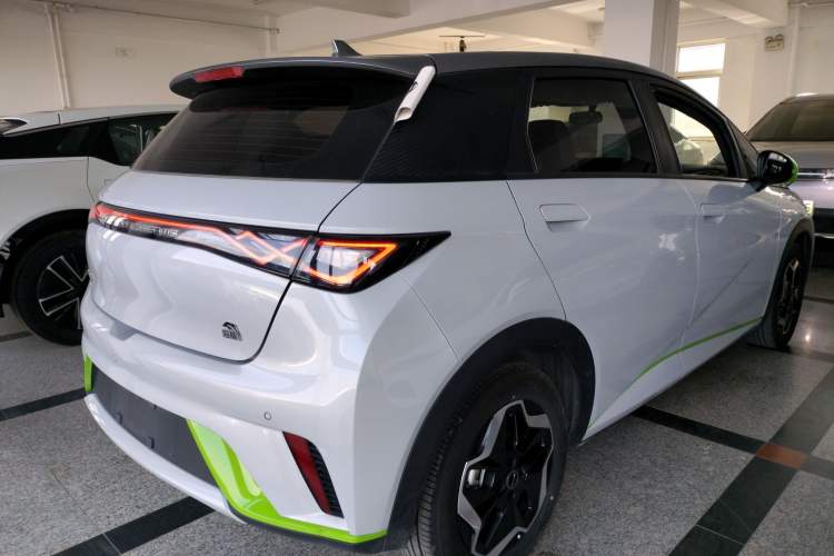 Used BYD Dolphin 2021 405 km Free Version
