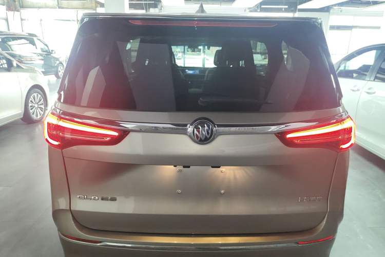 Used Buick GL8 2023 ES Lu Zun Deluxe Model
