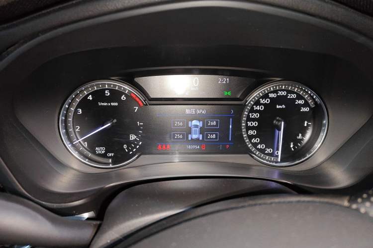 Used Cadillac XT4 2018 28T 4x4 Leading Sport Model
