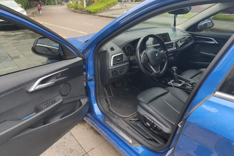 Used BMW 1 Series 2018 118i Sport Edition Driver Seat