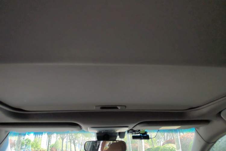 Used Toyota Avalon 2019 Dual-Engine 2.5L Luxury Edition China VI Standard
