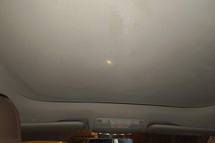 Used Mercedes-Benz E-Class 2019 E 300 L Sporty and Stylish Model