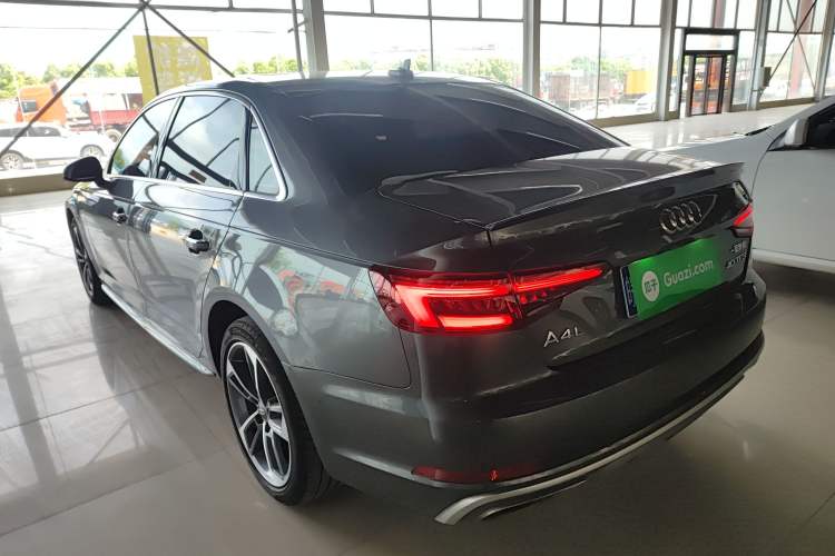 Used Audi A4L 2019 40 TFSI Fashion Edition China VI Emission Standard
