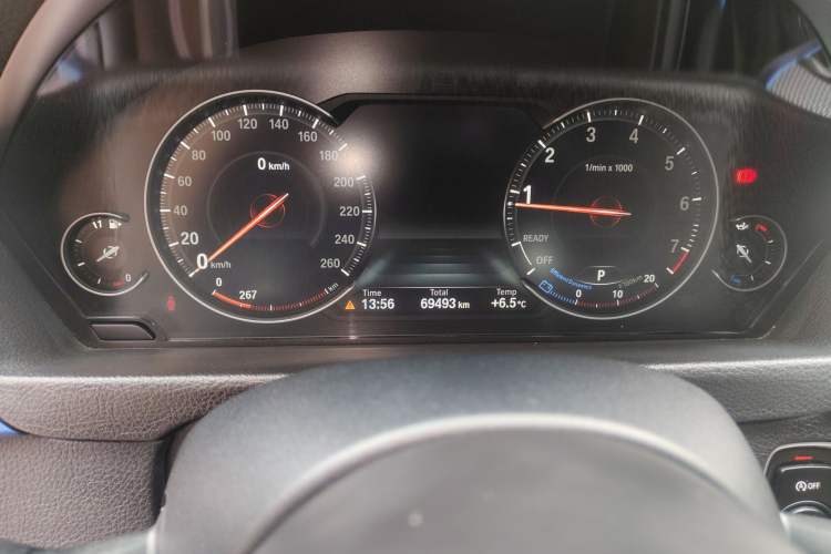 Used BMW 3 Series GT 2018 330i xDrive M Sport Edition Odometer Close Up