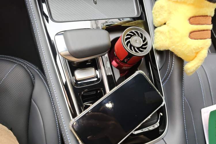 Used Geely Auto Preface 2026 Model Oriental Yao 1.5TD Fuyao Edition Gear Lever