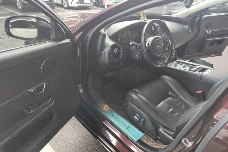 Used Jaguar XJ 2016 XJL 2.0T Two-Wheel-Drive Elegant Business Edition