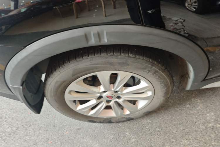 Used Roewe RX5 2018 20T Two-Wheel Drive Automatic Internet Smart Edition
