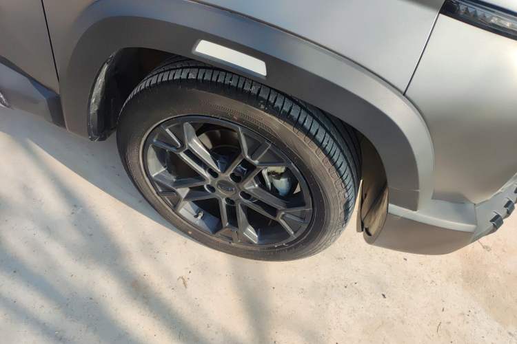 Used Geely Auto Cowboy 2025 1.5TD Trendy Play Edition Right Front Wheel Hub