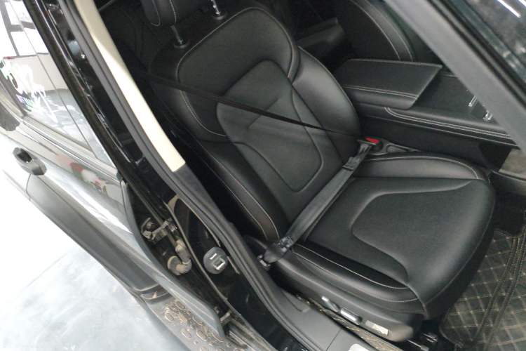 Used Tank 300 2025 2.0T Conqueror