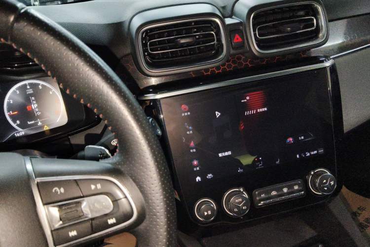 Used Lynk & Co 02 2018 1.5T DCT Two-Wheel Drive Pro Version China V Emission Standard
