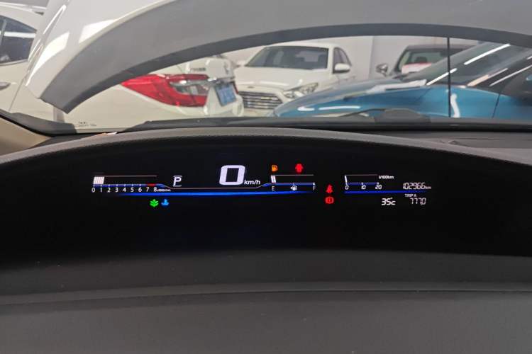 Used Honda Jade 2017 1.8L automatic Comfort version 5 seats