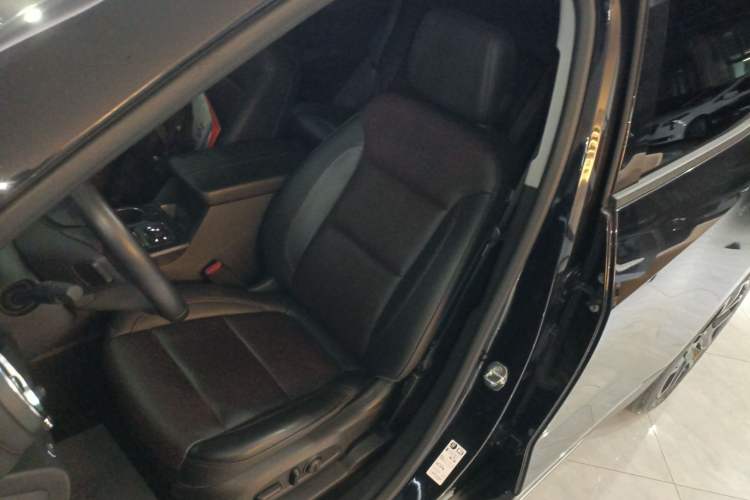 Used Chevrolet Blazer 2020 Redline 650T 7-Seater Ting Edition
