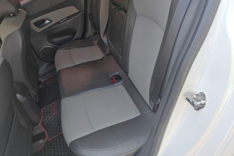 Used Chevrolet Cruze 2011 1.6L SE Automatic Left Rear Seat