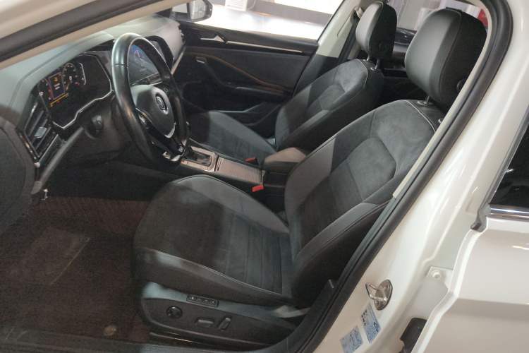 Used Volkswagen Sagitar 2019 280TSI DSG Luxury Version China VI Standard
