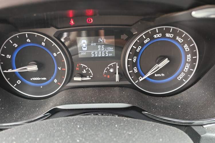 Used CHANGAN Alsvin V7 2015 1.6L Manual Joyride Model China IV Standard Odometer Close Up