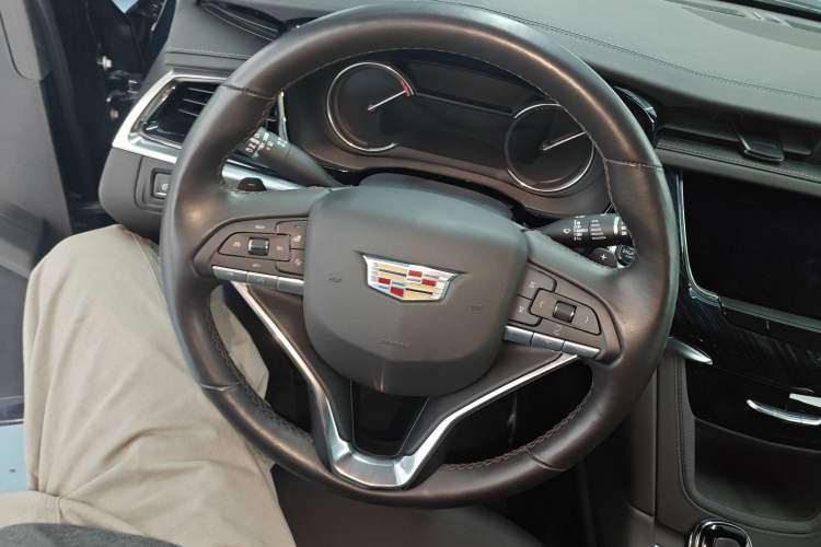 Used Cadillac XT6 2022 2.0T Six-Seater Four-Wheel Drive Luxury Version