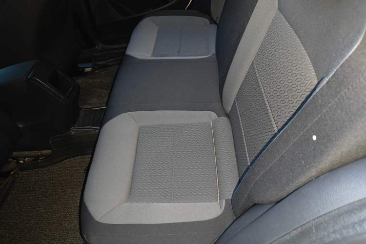 Used Volkswagen Gran Lavida 2013 1.6L Automatic Fashion Model