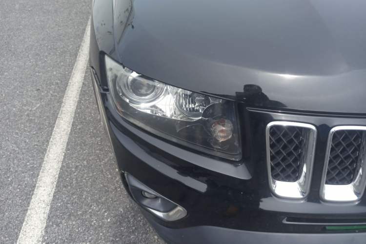 Used Jeep Compass 2014 Revised Version 2.4L Four-Wheel Drive Comfort Edition Right Front Headlight