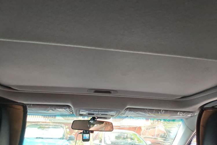 Used Toyota Camry 2015 2.0G Premier Edition
