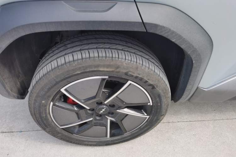 Used Formula Leopard Titanium 3 2025 501KM All-Wheel Drive Intelligent Driving Ultra Version
