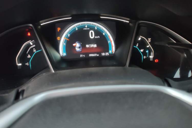 Used Honda Civic 2016 220TURBO CVT Luxury Edition
