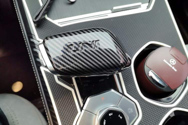 Used CHANGAN UNI-K iDD 2023 Zhidian iDD 1.5T 135km Smart & Fun Model Gear Lever