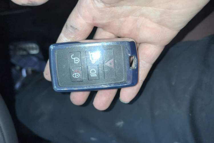 Used Land Rover Range Evoque 2022 Aurora L 249 PS R-Dynamic Luxury Edition Vehicle Key