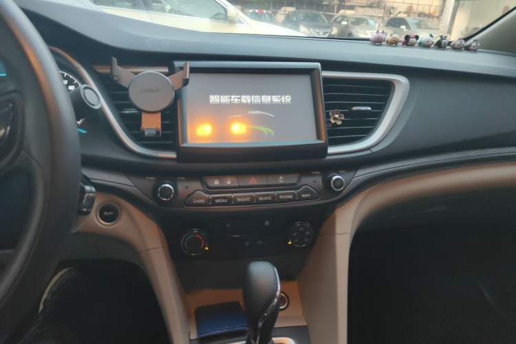 Used Buick GT 2016 15N Automatic Elite Edition Audio And AC Panel