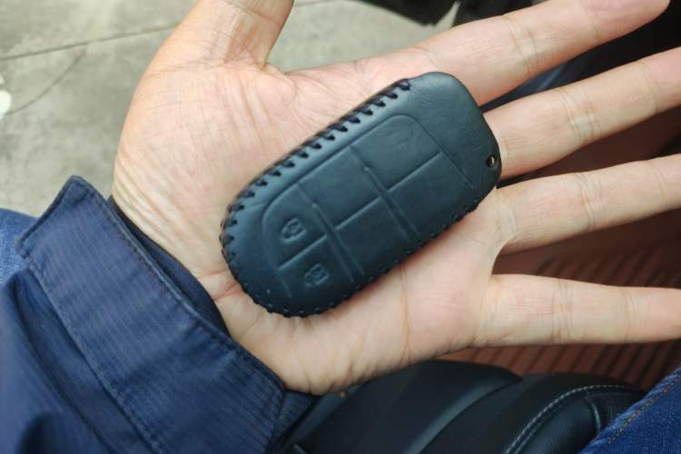 Used Jeep Cherokee 2019 2.0T Two-Wheel Drive Smart Enjoyment Version China VI
