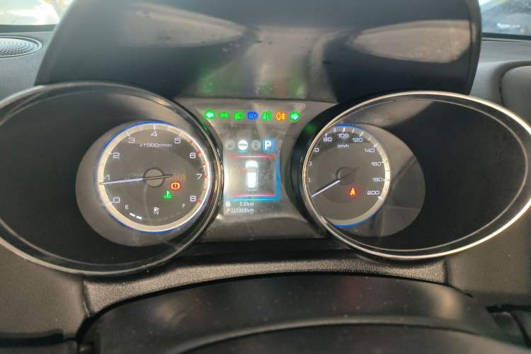 Used Dongfeng Aeolus AX4 2017 1.4T DCT Trendy & Stylish Model
