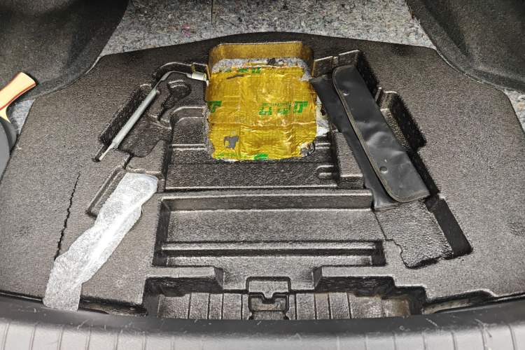 Used Infiniti Q50L 2016 2.0T Enjoyment Edition Trunk