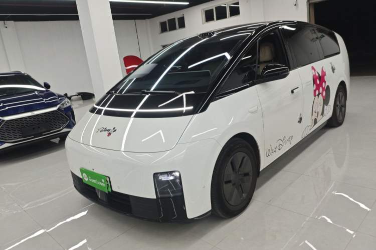 Used Li Auto MEGA 2025 Home Family Special Edition