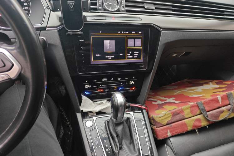 Used Volkswagen Magotan 2020 330TSI DSG Leading Model Audio And AC Panel