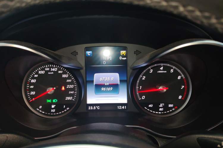 Used Mercedes-Benz C-Class 2017 C 200 Sport Edition 4MATIC Instrument Cluster