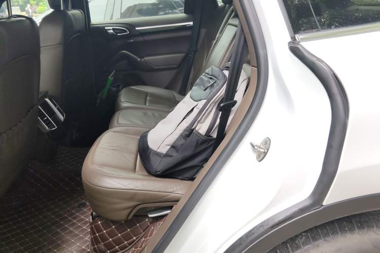 Used Porsche Cayenne 2011 Cayenne 3.0T Left Rear Seat